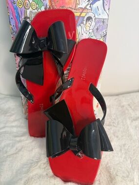 Jeffrey Campbell Sugary Bow Red Jelly Sandals Size 8 Statement Slides Black